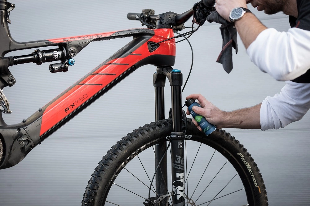 TUNAP Federgabelreiniger Spray 125ml 8 TUNAP Federgabelreiniger Spray 125ml – Bild 6