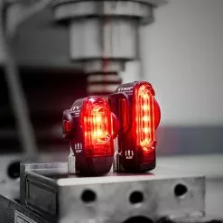 Lezyne KTV PRO Alert StVZO Fahrradrücklicht -Renthal-Laden lezyne led fahrradbeleuchtung strip drive alert stvzo 2