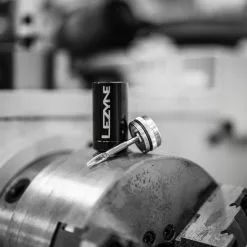 Lezyne Tubeless Kit Schwarz -Renthal-Laden lezyne tubeless kit 5