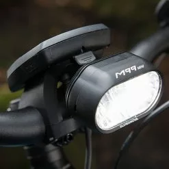 SUPERNOVA LED-Scheinwerfer M99 Mini Pure-25 -Renthal-Laden supernova m99 mini pro design innovation award 2018